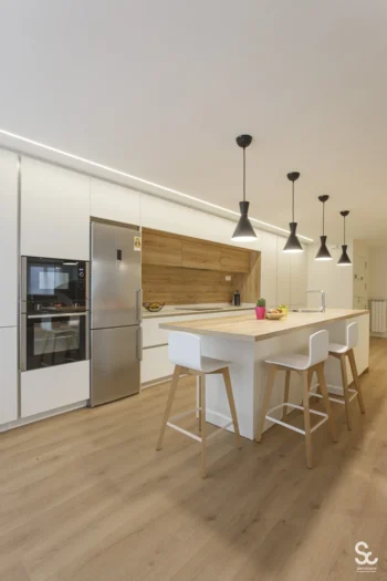Cocina reformada en Río Alzania Pamplona